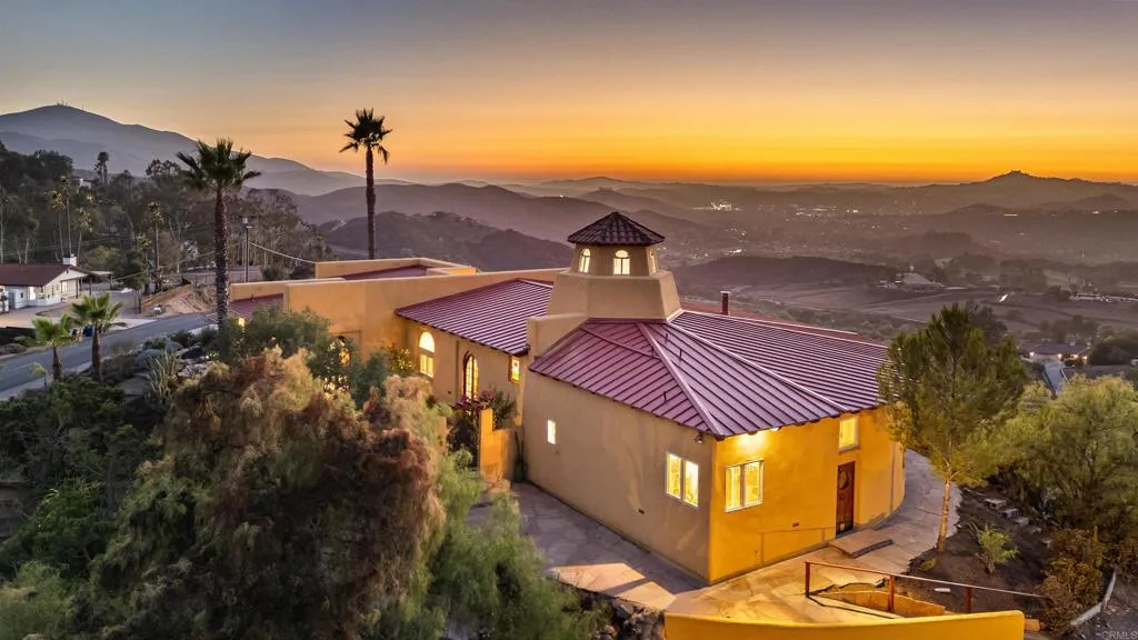 https://cdn.realtyfeed.com/cdn/127/306659758/f6df1151abd4dd8054bea583657ab735.webp