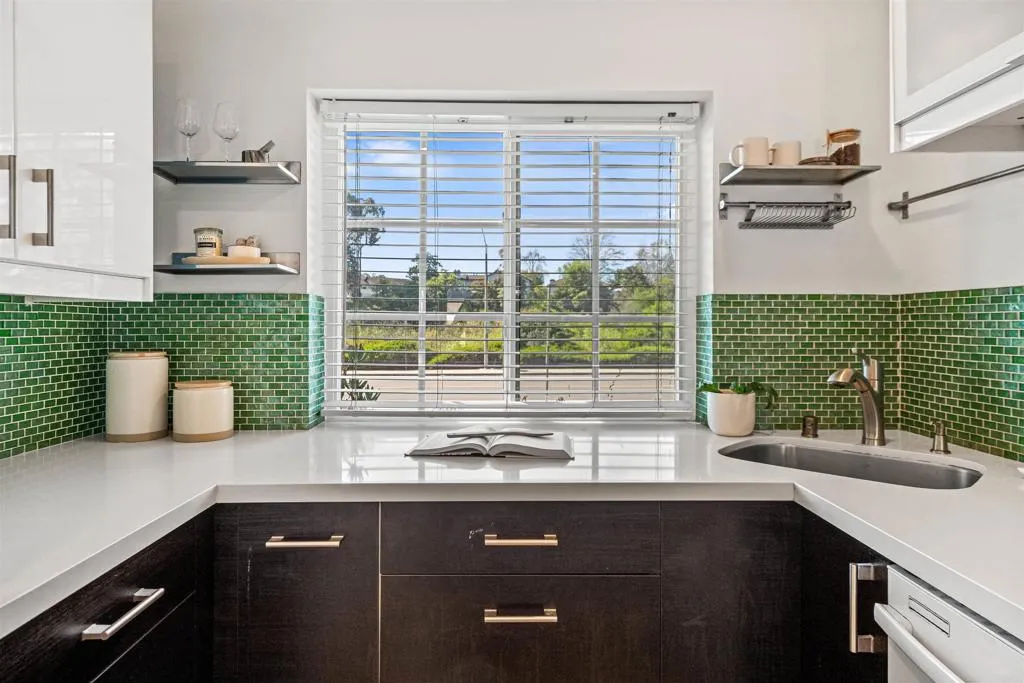 https://cdn.realtyfeed.com/cdn/127/306659774/8f0b904a12043608843224e89612e3ad.webp