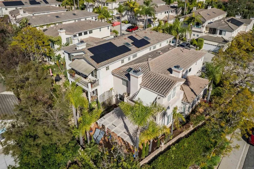 https://cdn.realtyfeed.com/cdn/127/306659775/f3fbe965a9518b925e7e5b66323dc833.webp
