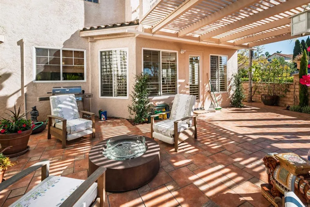 https://cdn.realtyfeed.com/cdn/127/306659775/fcba950bf54de37eaf061e59e03c7471.webp