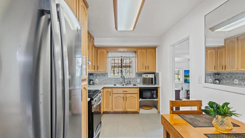 https://cdn.realtyfeed.com/cdn/127/306659782/38fdf7256a64d2776d0ec2f296ebf84c.webp