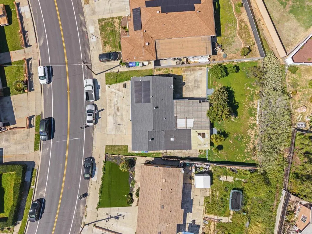 https://cdn.realtyfeed.com/cdn/127/306659782/3cad64ca7b2da9db65cf5f8ac2a176c0.webp