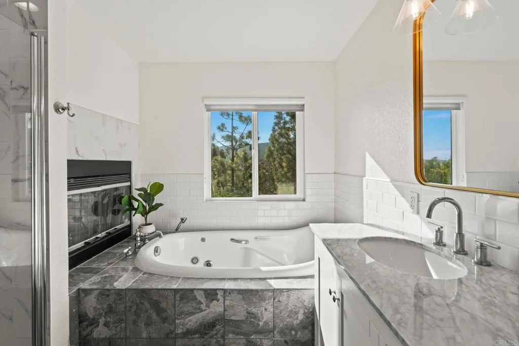 https://cdn.realtyfeed.com/cdn/127/306659785/9b85650f783ec5cf001102950bdbdab7.webp