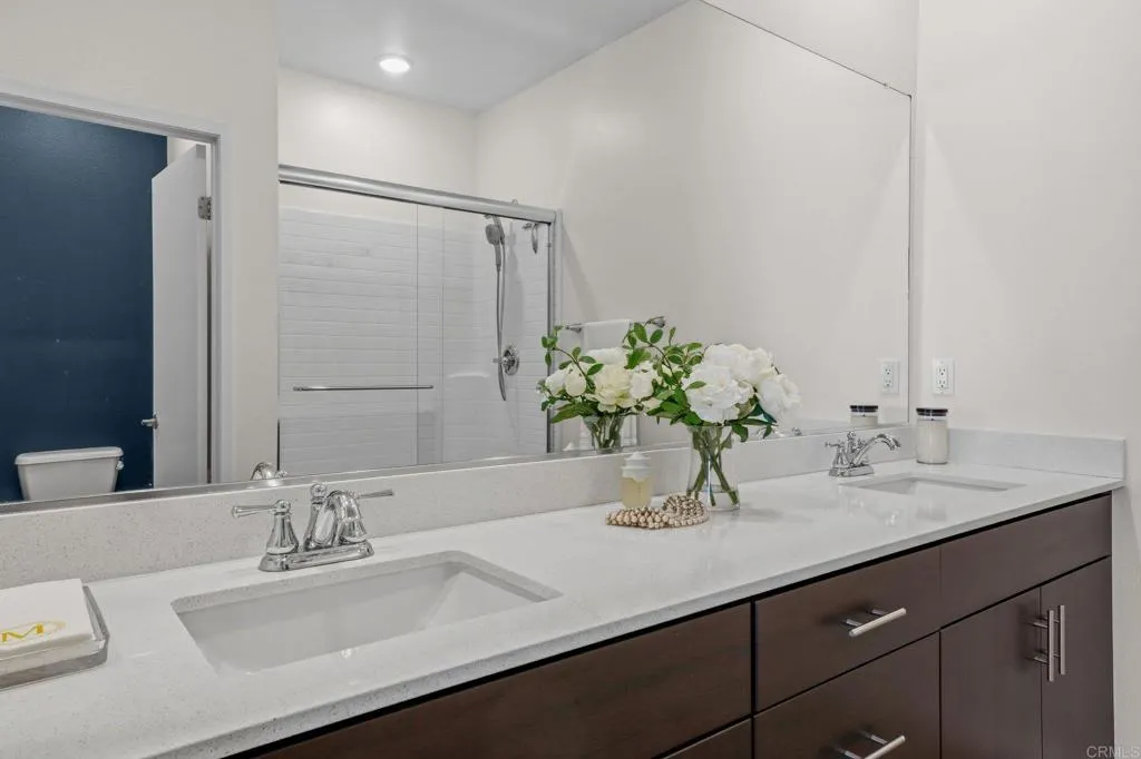https://cdn.realtyfeed.com/cdn/127/306659794/90609e7508a1624eef238147eee86d9e.webp