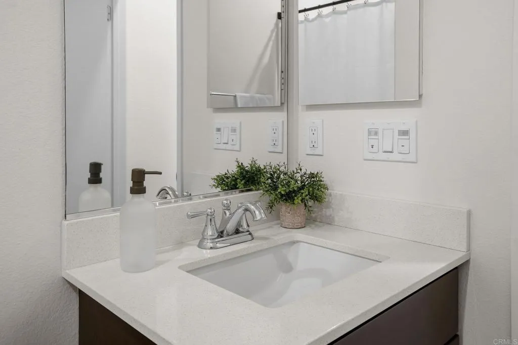 https://cdn.realtyfeed.com/cdn/127/306659794/bf79e5115f9635063ee176b5a3547a14.webp