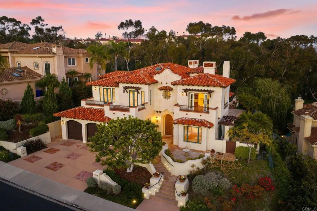 https://cdn.realtyfeed.com/cdn/127/306659807/1760061a8f4fd9638dce3eeac11839b2.webp