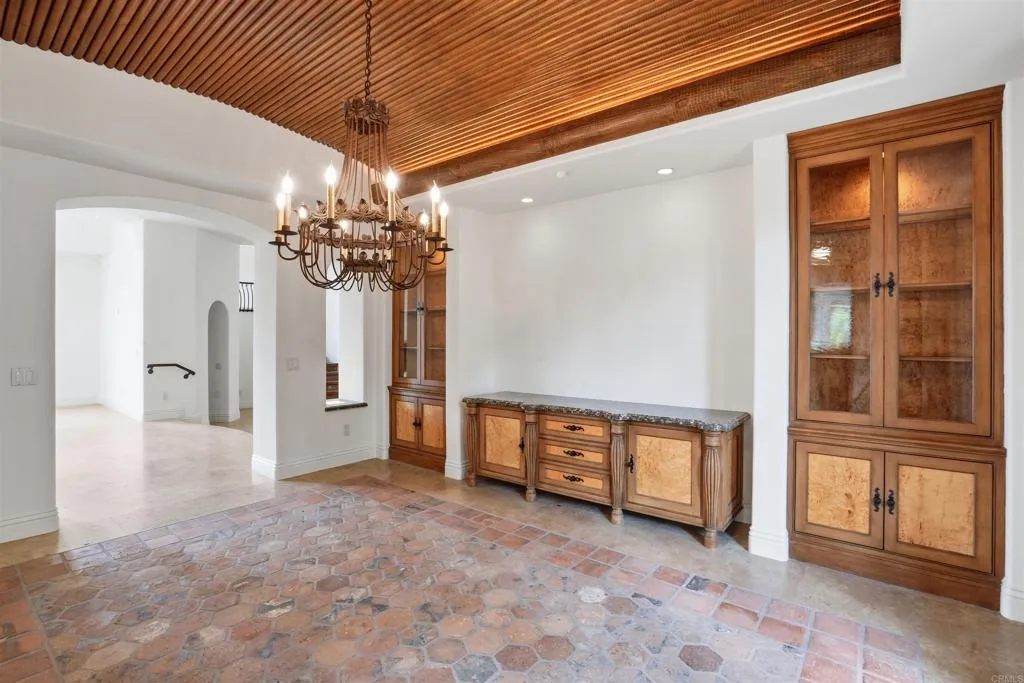 https://cdn.realtyfeed.com/cdn/127/306659807/24448826190dfe23a8215082c8cc9fcf.webp