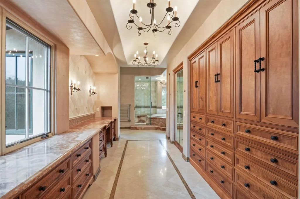 https://cdn.realtyfeed.com/cdn/127/306659807/3aaf12b57d30b38c1875999671db964e.webp