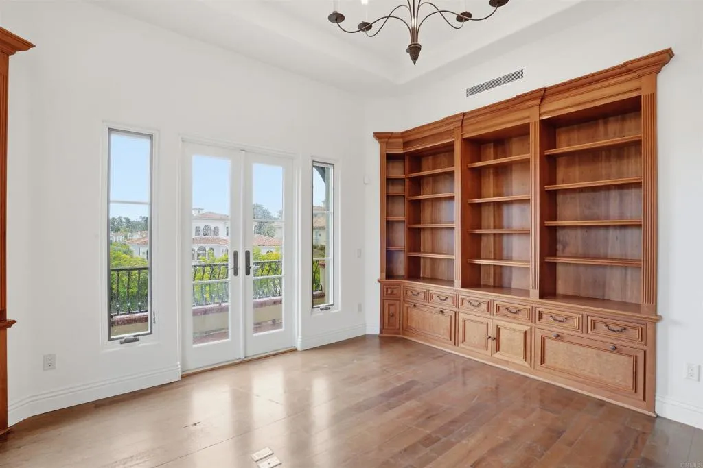 https://cdn.realtyfeed.com/cdn/127/306659807/51b06fa63234cfe5bcd81e755261e745.webp