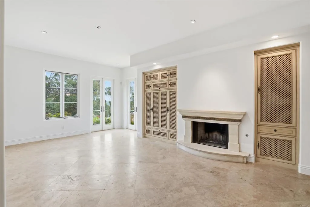 https://cdn.realtyfeed.com/cdn/127/306659807/598279520a21023da8585a5064cf169a.webp
