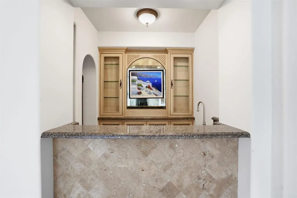 https://cdn.realtyfeed.com/cdn/127/306659807/93187b2d3e364e09543f063e04e4d83c.webp