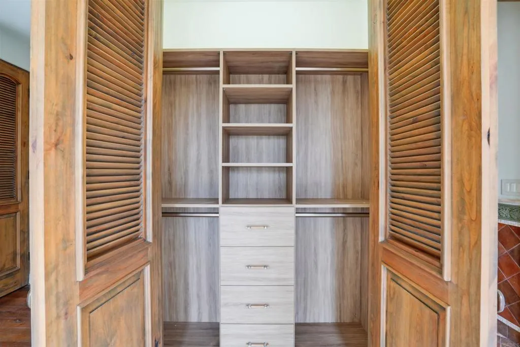 https://cdn.realtyfeed.com/cdn/127/306659807/a758d8bde2c3c05a6c347bdc84546057.webp