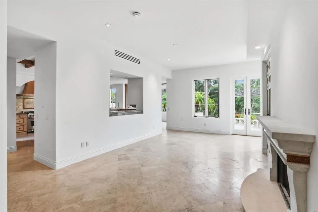 https://cdn.realtyfeed.com/cdn/127/306659807/af0285acae1a6863e52546e313df52d9.webp