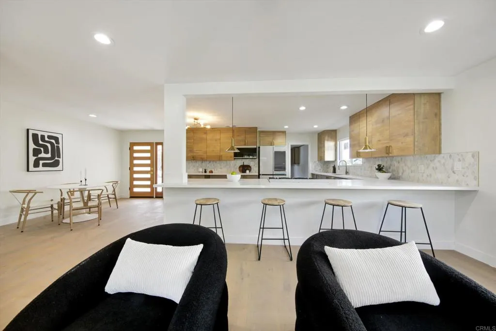 https://cdn.realtyfeed.com/cdn/127/306659813/c37a66920a8c497190e80ca3082d2fb5.webp