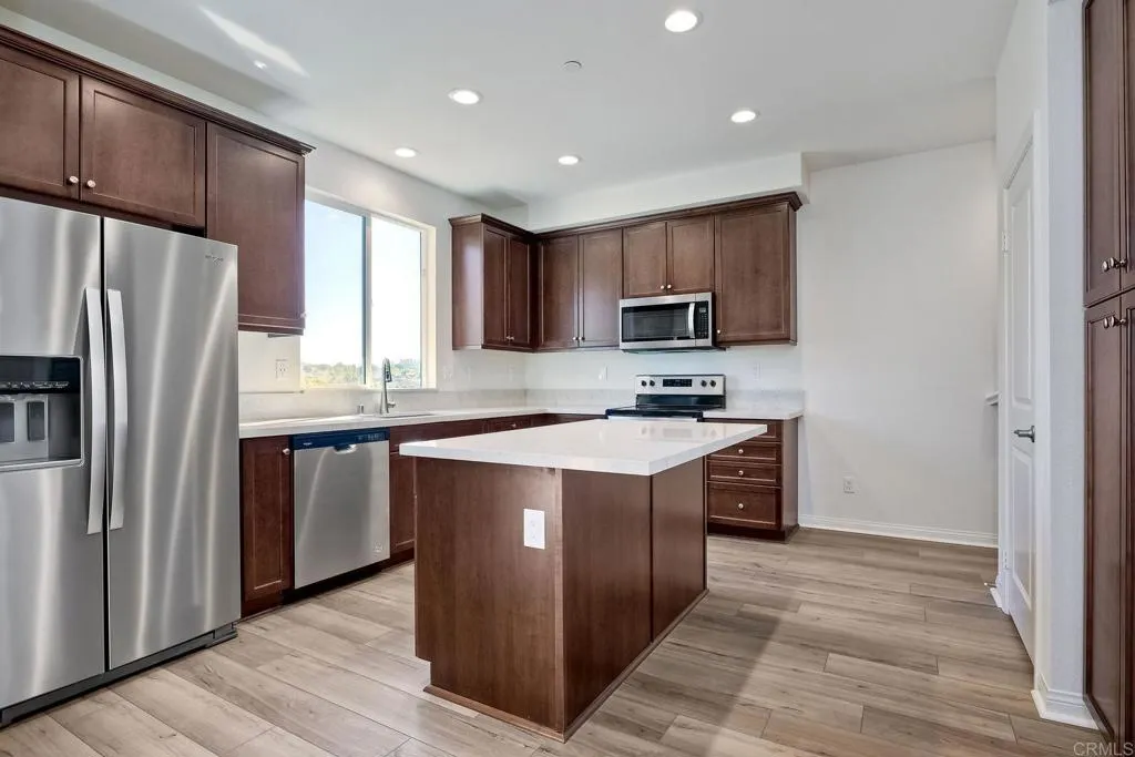 https://cdn.realtyfeed.com/cdn/127/306659815/26db7e681f91236e4e44a72863a13a2f.webp