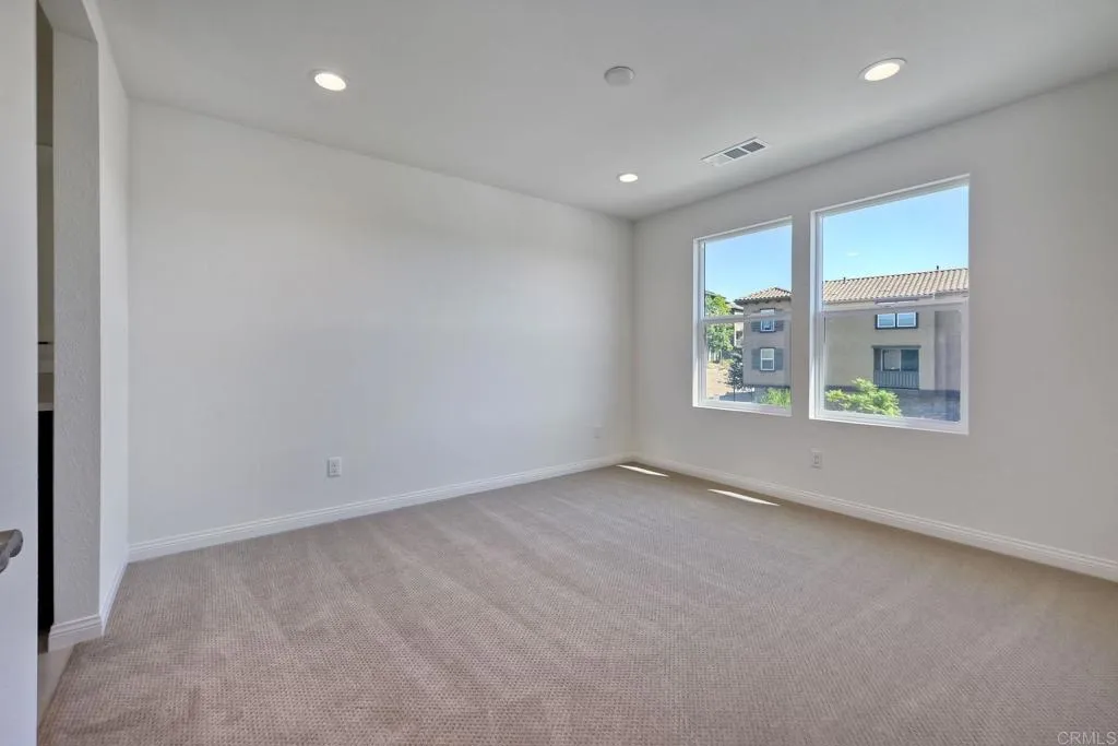 https://cdn.realtyfeed.com/cdn/127/306659815/d0b1261c727d69e6bab343241a8d6e8f.webp