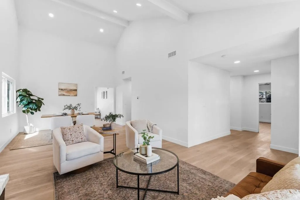 https://cdn.realtyfeed.com/cdn/127/306659816/2af9de45bd678397f7e6f935882b8642.webp