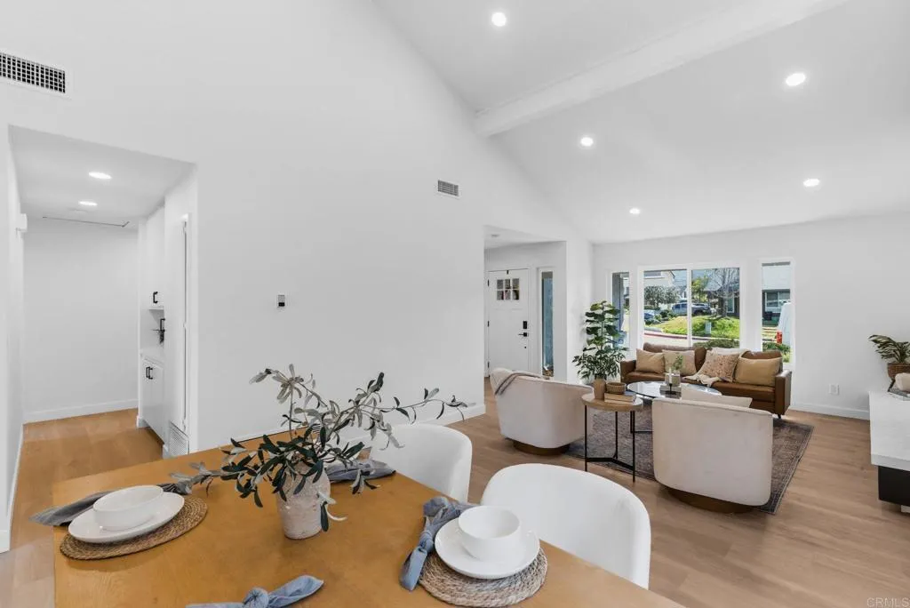 https://cdn.realtyfeed.com/cdn/127/306659816/d70193072eaf2594918762ee9b936e0d.webp