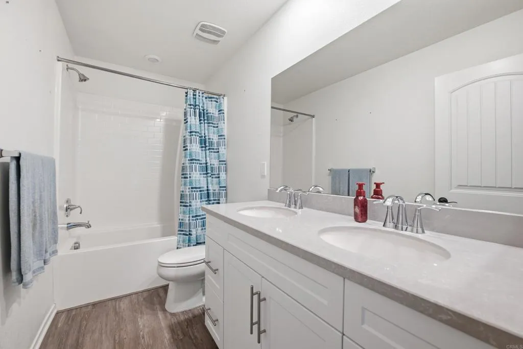 https://cdn.realtyfeed.com/cdn/127/306659818/1f6b7e718d259a27225901f823ef95fe.webp