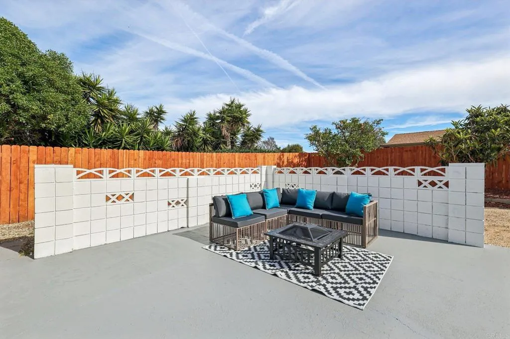https://cdn.realtyfeed.com/cdn/127/306659821/7f2fd320329032f4b4fc32cb16612113.webp