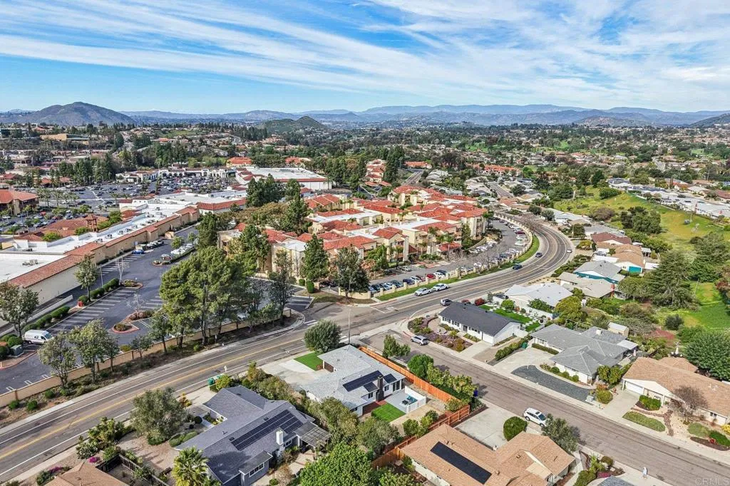 https://cdn.realtyfeed.com/cdn/127/306659821/897ae3ba22ddc6a60c993e0faa570cdd.webp