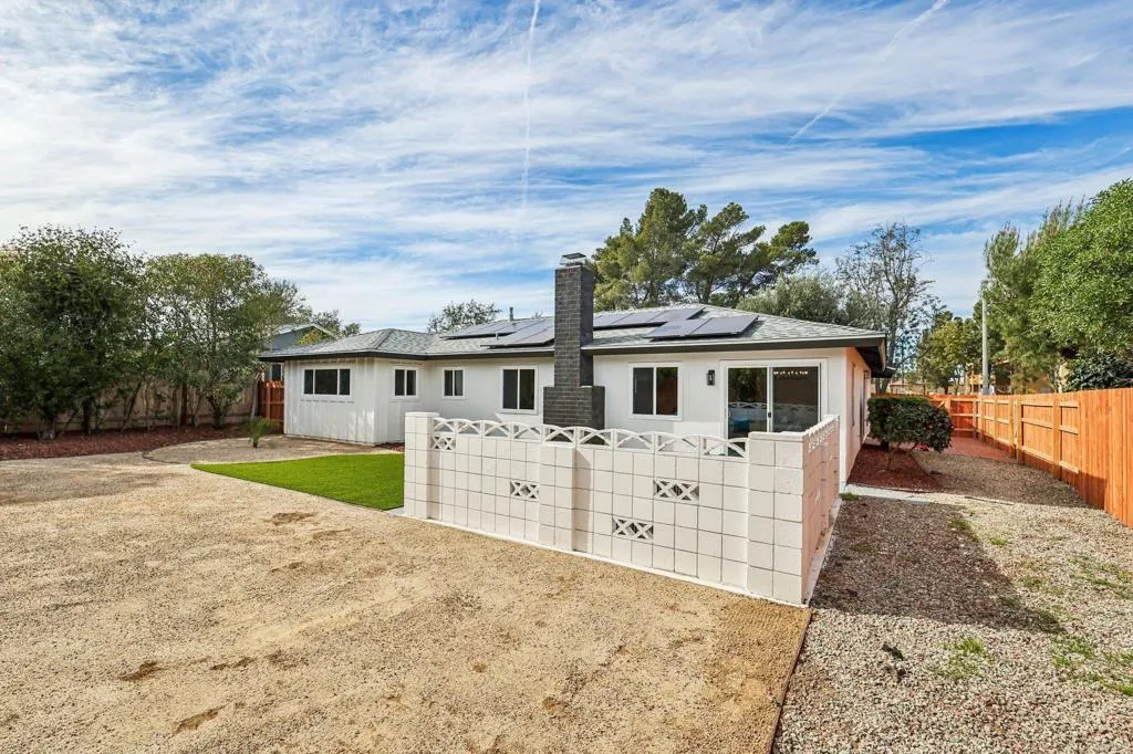 https://cdn.realtyfeed.com/cdn/127/306659821/a5a94d776725d9a20a3b2f1877274188.webp