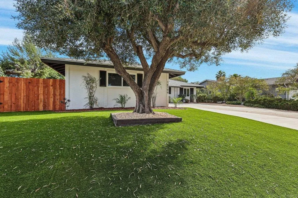 https://cdn.realtyfeed.com/cdn/127/306659821/b9eaeb217421a050f8776030d172e8d0.webp