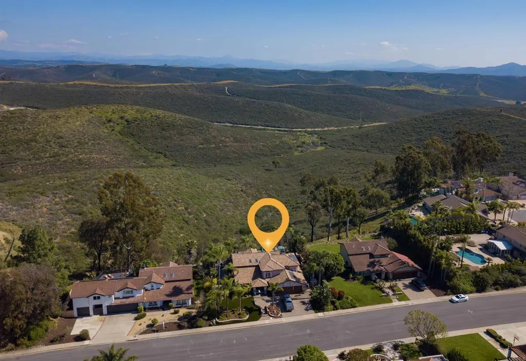 https://cdn.realtyfeed.com/cdn/127/306659833/04a61e4ddae7ad73d7c49138add70a6e.webp