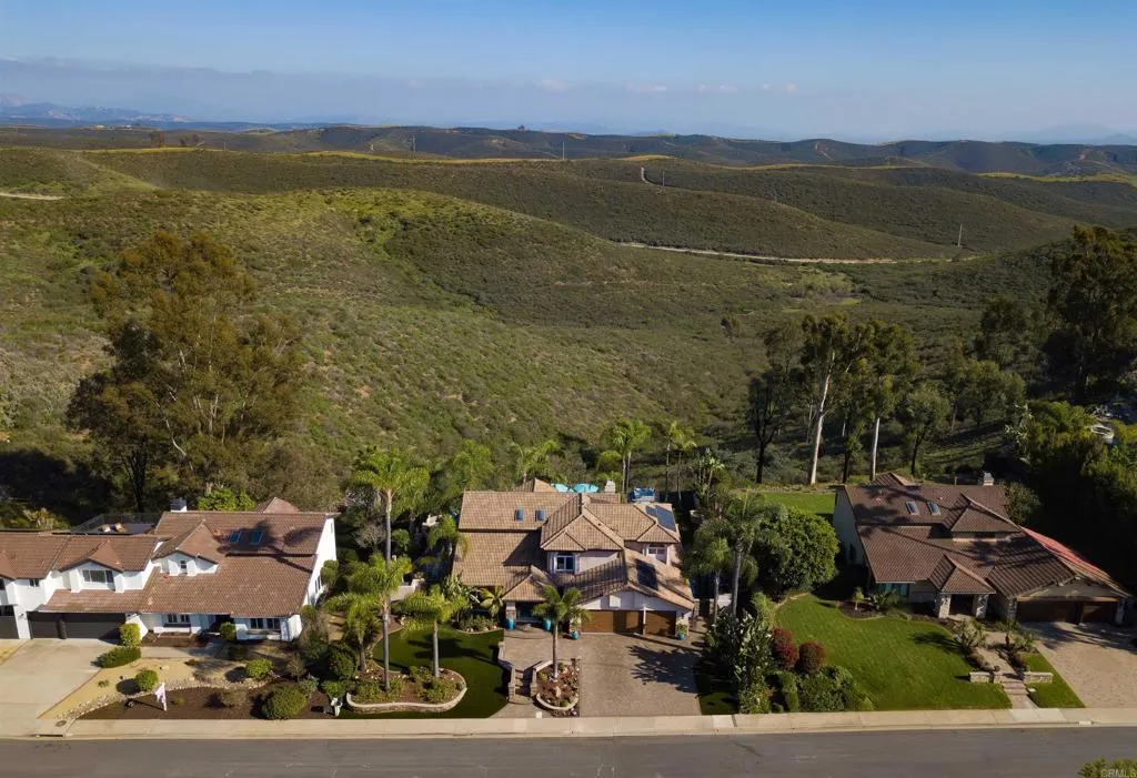 https://cdn.realtyfeed.com/cdn/127/306659833/51960e5dda7aaebdc470afad6ac3cf04.webp