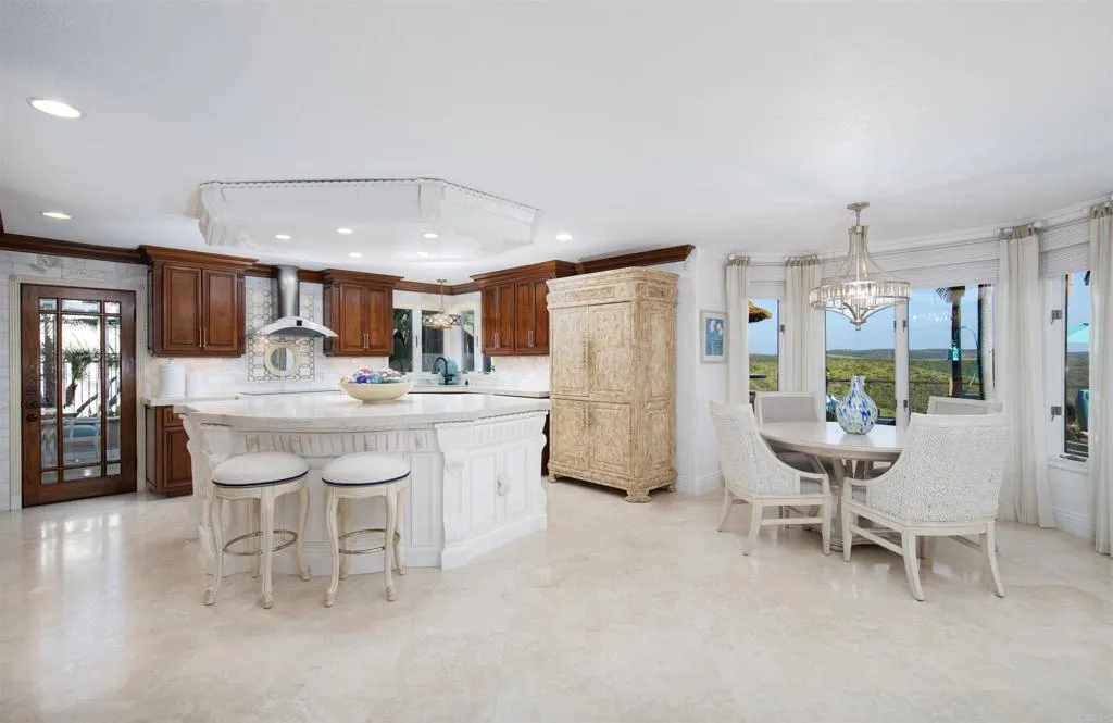 https://cdn.realtyfeed.com/cdn/127/306659833/98a590c4b5b52058e689c3ffedbcca97.webp