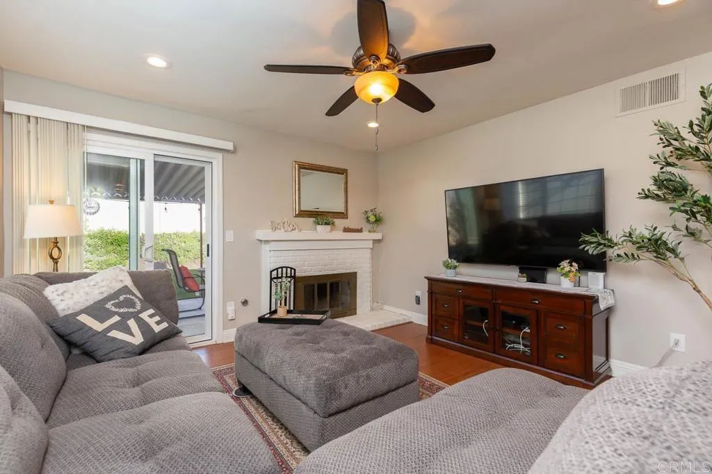 https://cdn.realtyfeed.com/cdn/127/306659840/b176e104f55dab4710986c1843042a5e.webp