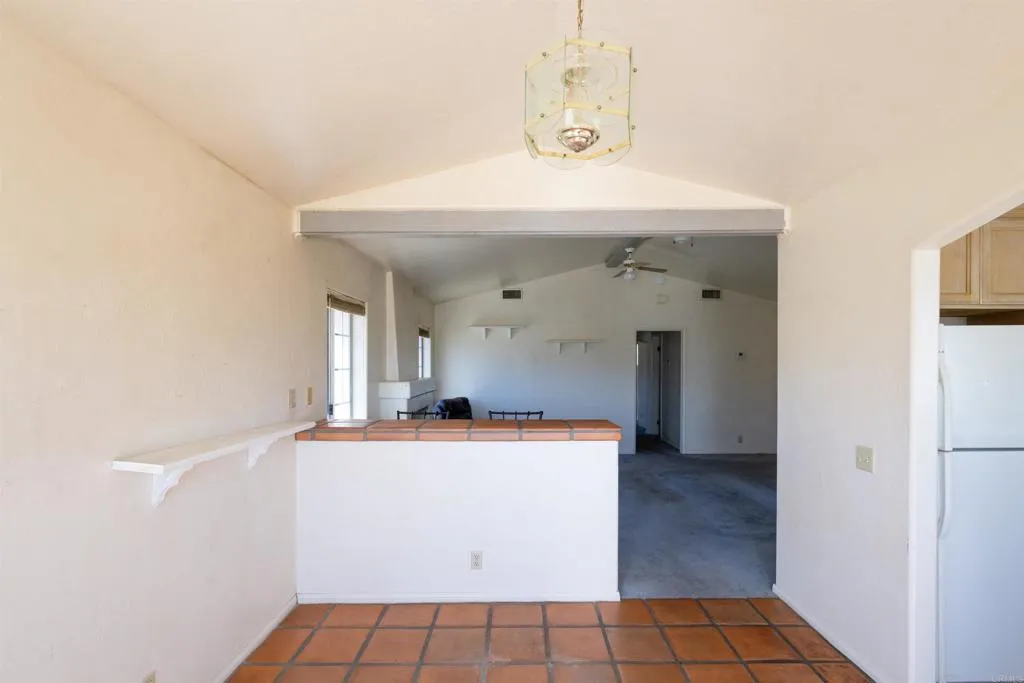 https://cdn.realtyfeed.com/cdn/127/306659845/2740666ca42ebdeb5e4c5aa228c2c903.webp