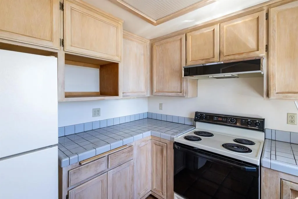 https://cdn.realtyfeed.com/cdn/127/306659845/52201ac96e0bba5b80a04f9a888b4cf5.webp
