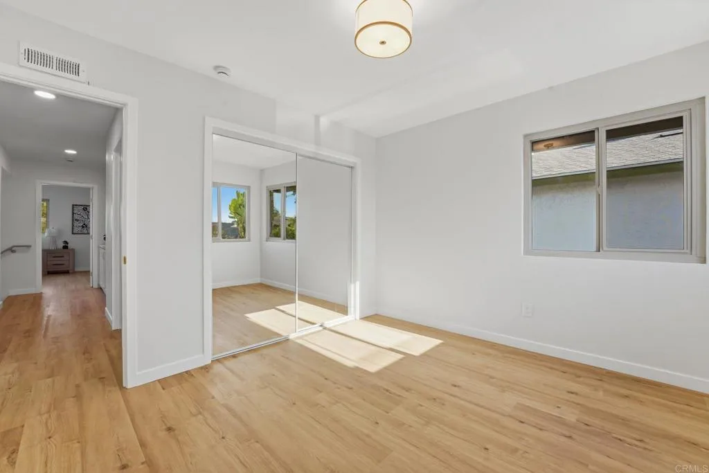 https://cdn.realtyfeed.com/cdn/127/306659846/aa9fb6a11dfdda398116aa879579e0a4.webp