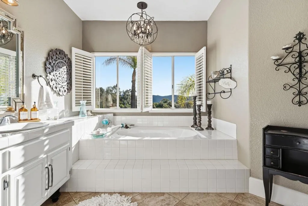 https://cdn.realtyfeed.com/cdn/127/306659853/49b066c5d818beb1fa4020d30a3c423c.webp