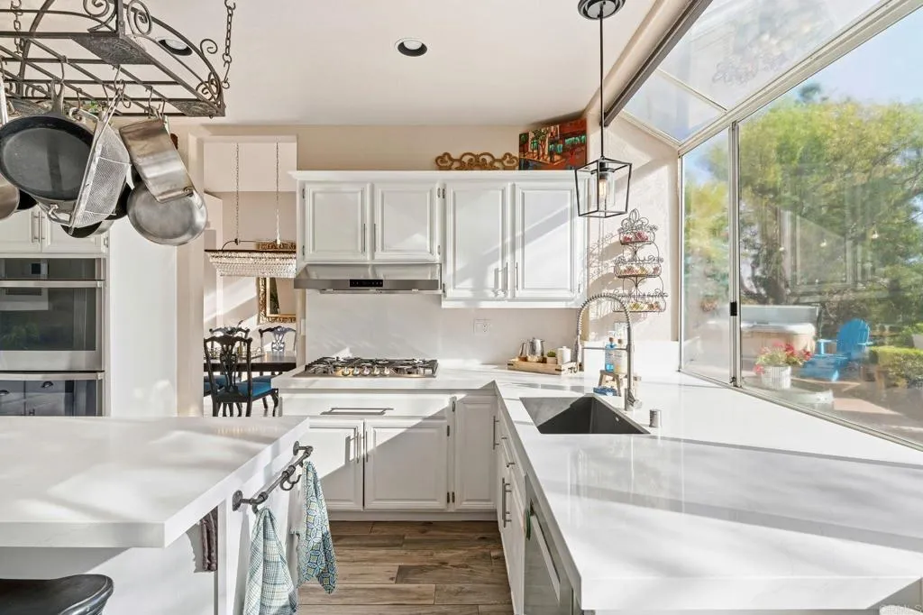 https://cdn.realtyfeed.com/cdn/127/306659853/8d17b0bc0e50f5114ec01363b93a0e13.webp
