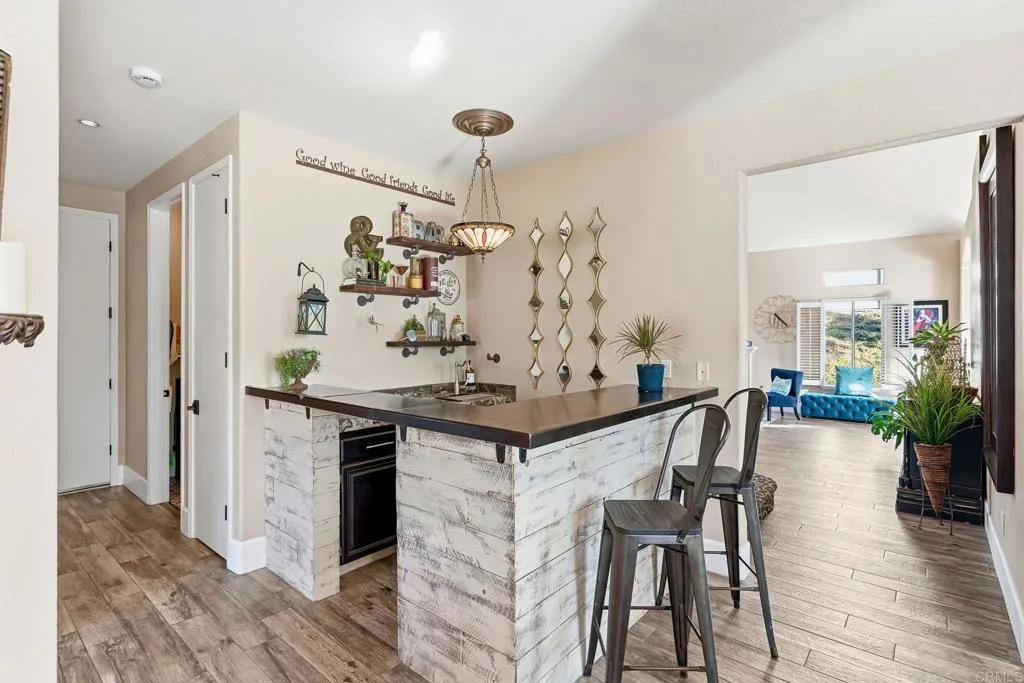 https://cdn.realtyfeed.com/cdn/127/306659853/bb42448210ec737a39960b4ad1161bd0.webp