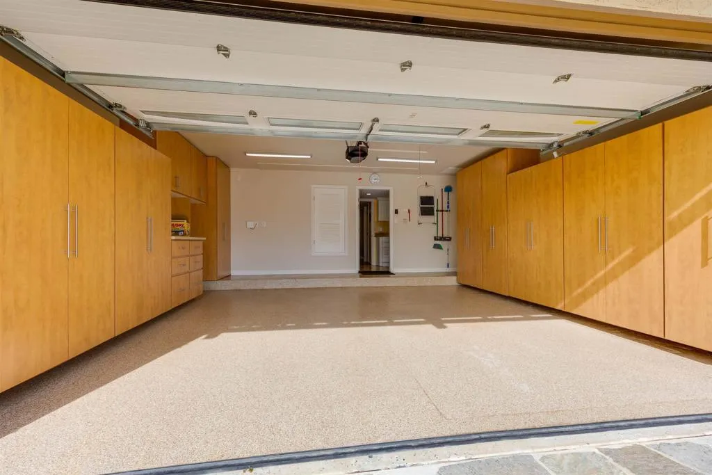 https://cdn.realtyfeed.com/cdn/127/306659857/b7f93929be3d1f5971cb2f5563b84ed9.webp
