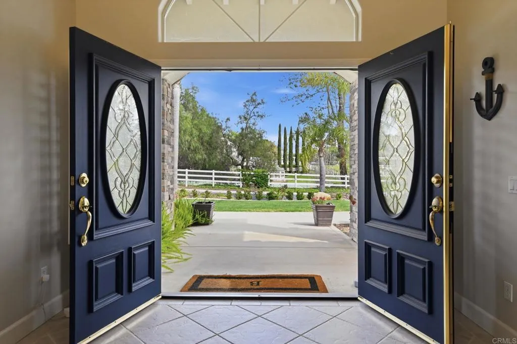 https://cdn.realtyfeed.com/cdn/127/306659860/13f143e640deac66f8c34b0c33b70186.webp