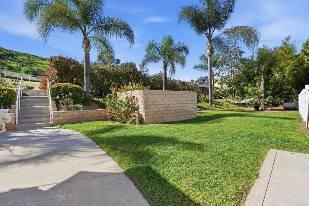 https://cdn.realtyfeed.com/cdn/127/306659860/4c95de570318f8b40045bceaaee7e51b.webp