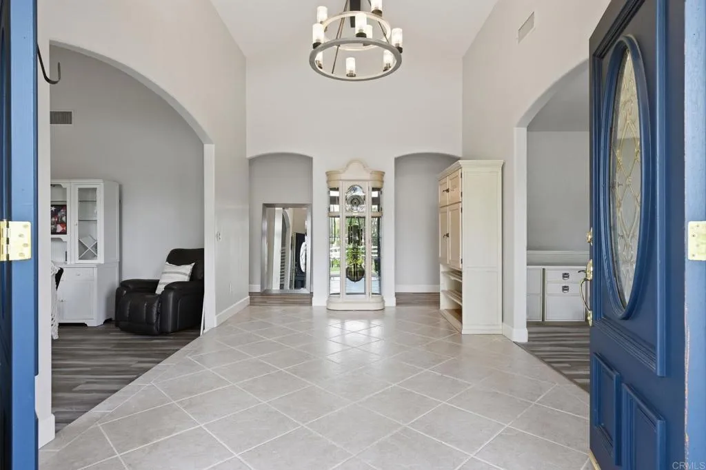 https://cdn.realtyfeed.com/cdn/127/306659860/86f5af388a32285edc4624c252061d29.webp