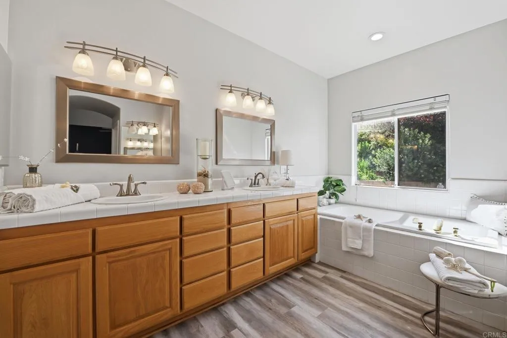 https://cdn.realtyfeed.com/cdn/127/306659860/b18d45bca41e5d97836f7840df25e5f1.webp