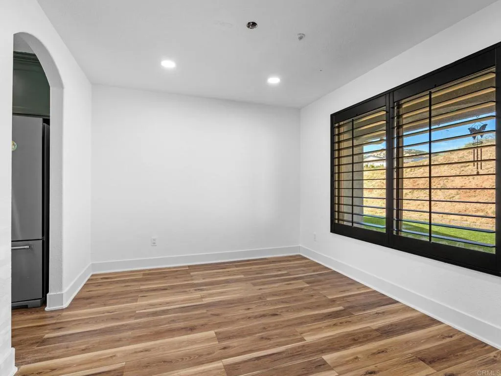https://cdn.realtyfeed.com/cdn/127/306659865/050980a3ce78160268e36b48963275d3.webp