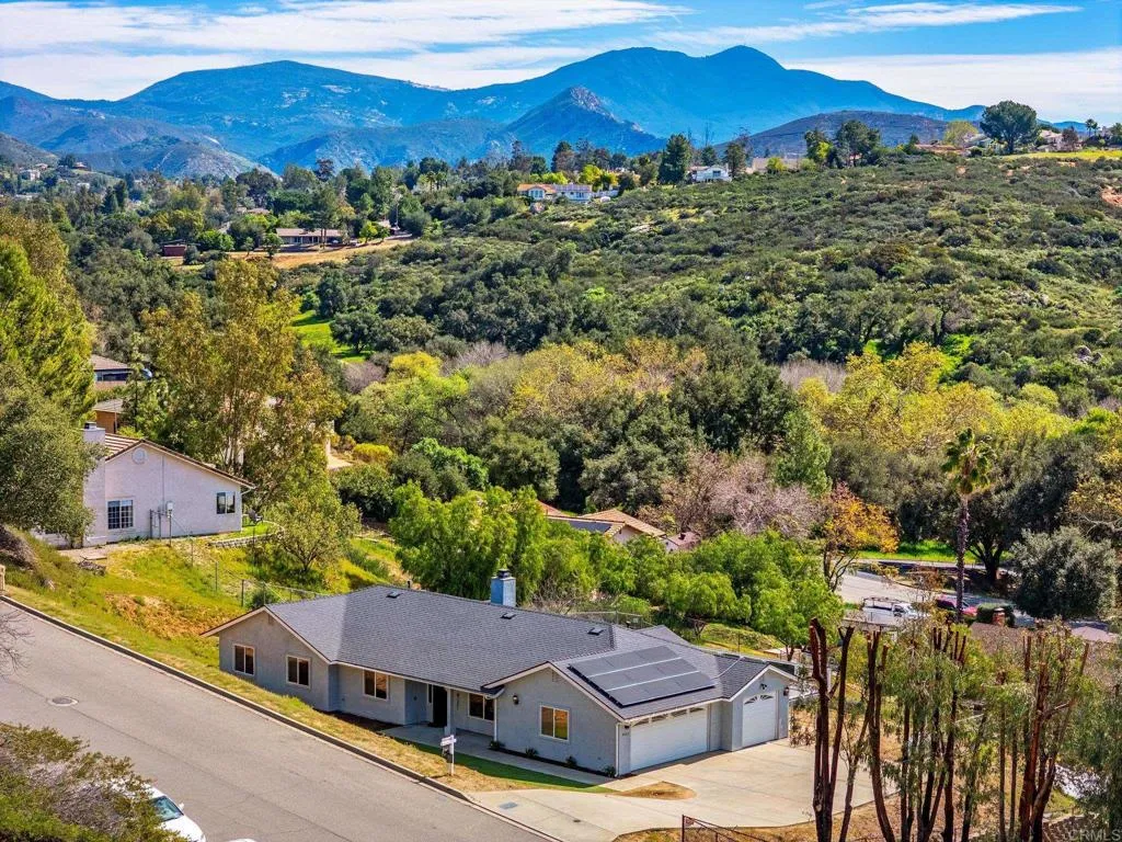 https://cdn.realtyfeed.com/cdn/127/306659865/24212c1fe14bb9341fd2969ab57ae1d5.webp