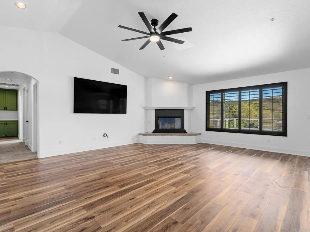 https://cdn.realtyfeed.com/cdn/127/306659865/37b091c42583e5964a32c7ba4dc8fd6a.webp