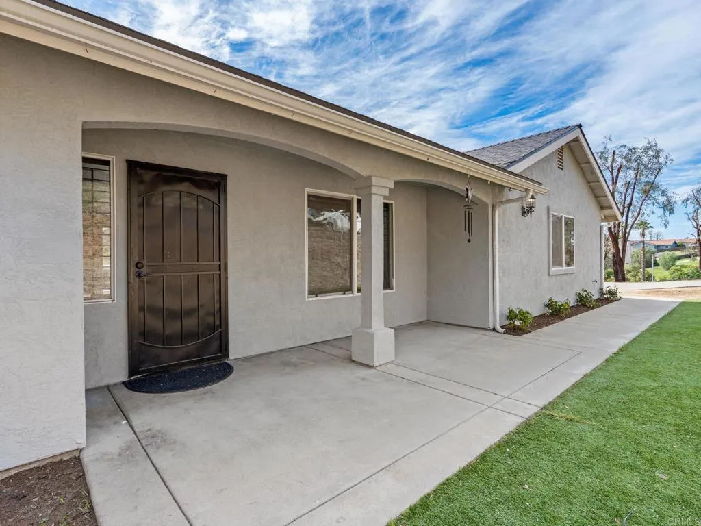 https://cdn.realtyfeed.com/cdn/127/306659865/524e1ad103c3d1cb636a521cb71d443b.webp
