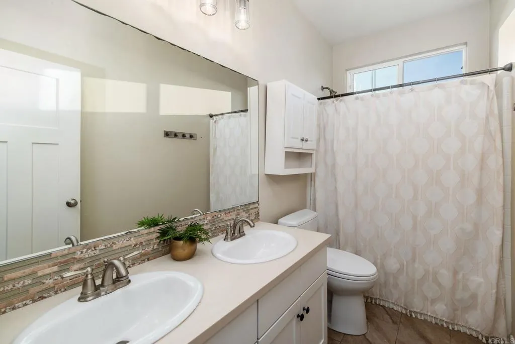https://cdn.realtyfeed.com/cdn/127/306659868/4b2b37c8543e7c4273aba785f1031286.webp