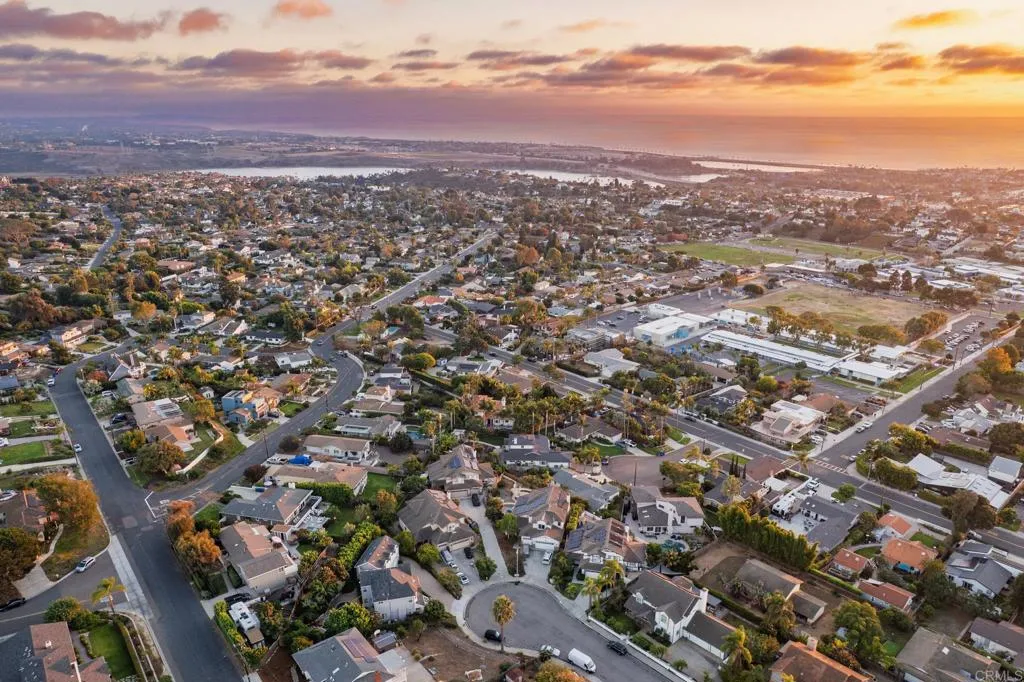 https://cdn.realtyfeed.com/cdn/127/306659868/aca8c94be0abcdc9a6bc10c0b07f6142.webp