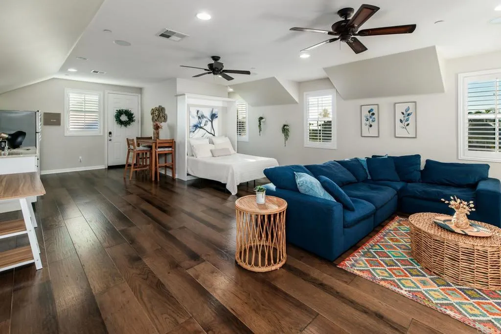 https://cdn.realtyfeed.com/cdn/127/306659868/e495592dc63921fa8840b1e29a0d004c.webp