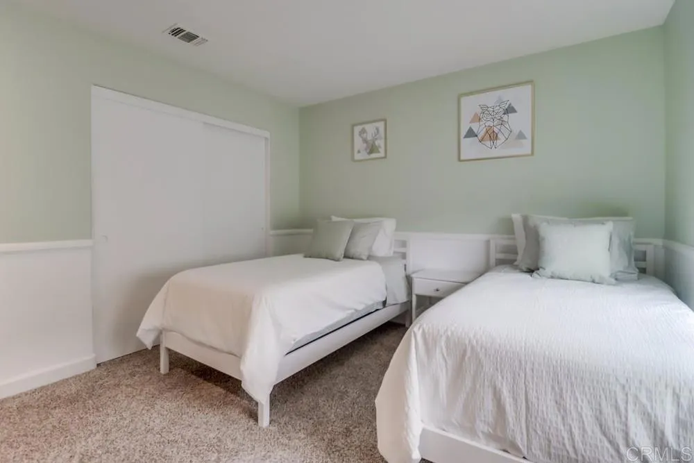 https://cdn.realtyfeed.com/cdn/127/306659870/40433e414f0ff51f0e683882cf29ae39.webp